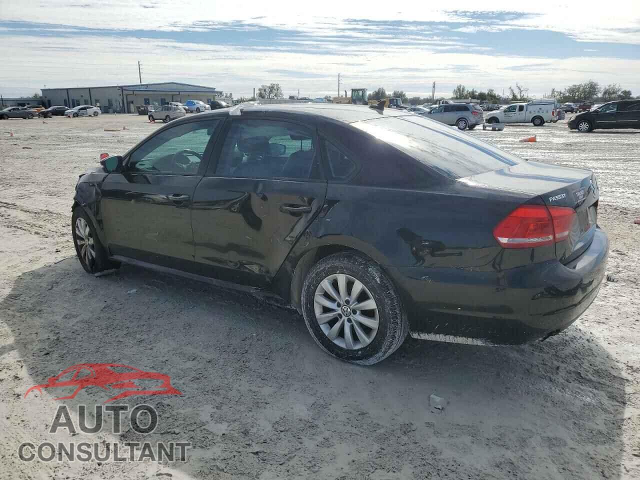 VOLKSWAGEN PASSAT 2015 - 1VWAT7A39FC042801