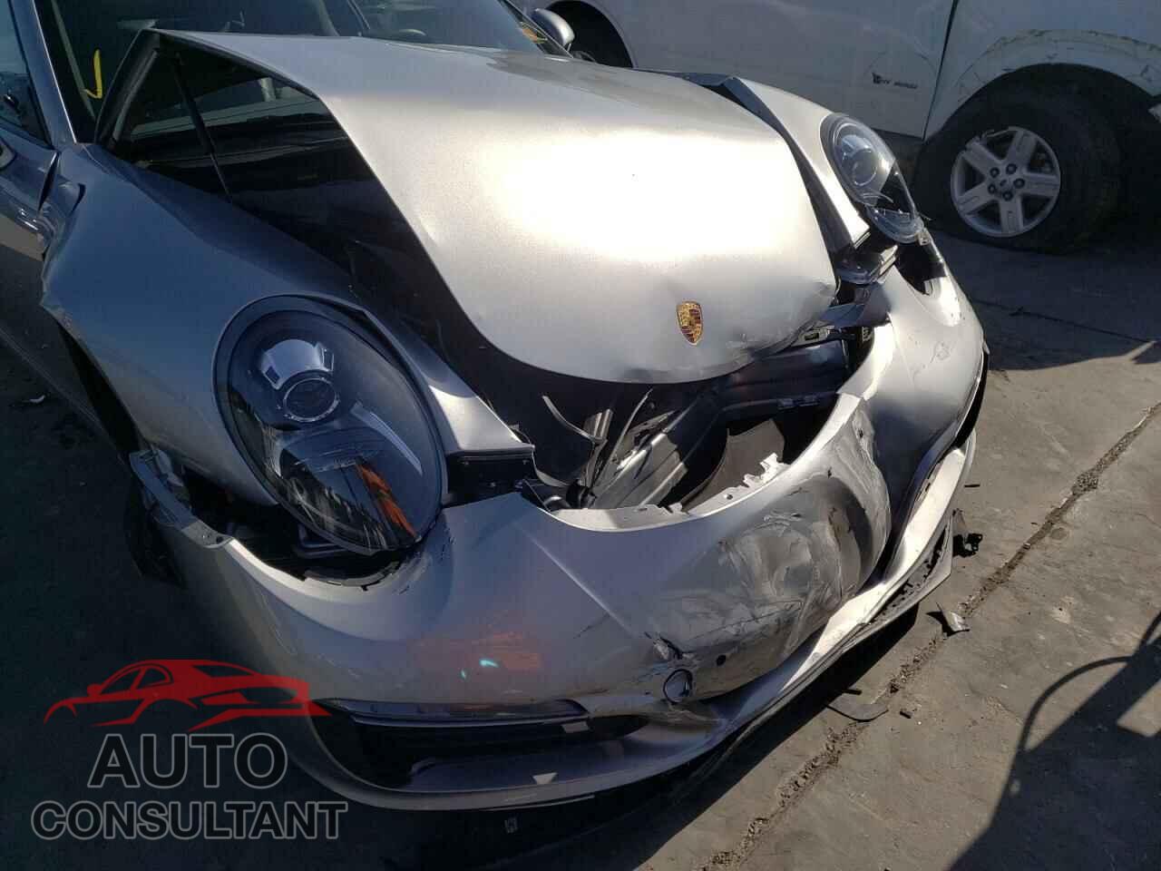 PORSCHE 911 2019 - WP0AA2A96KS104185