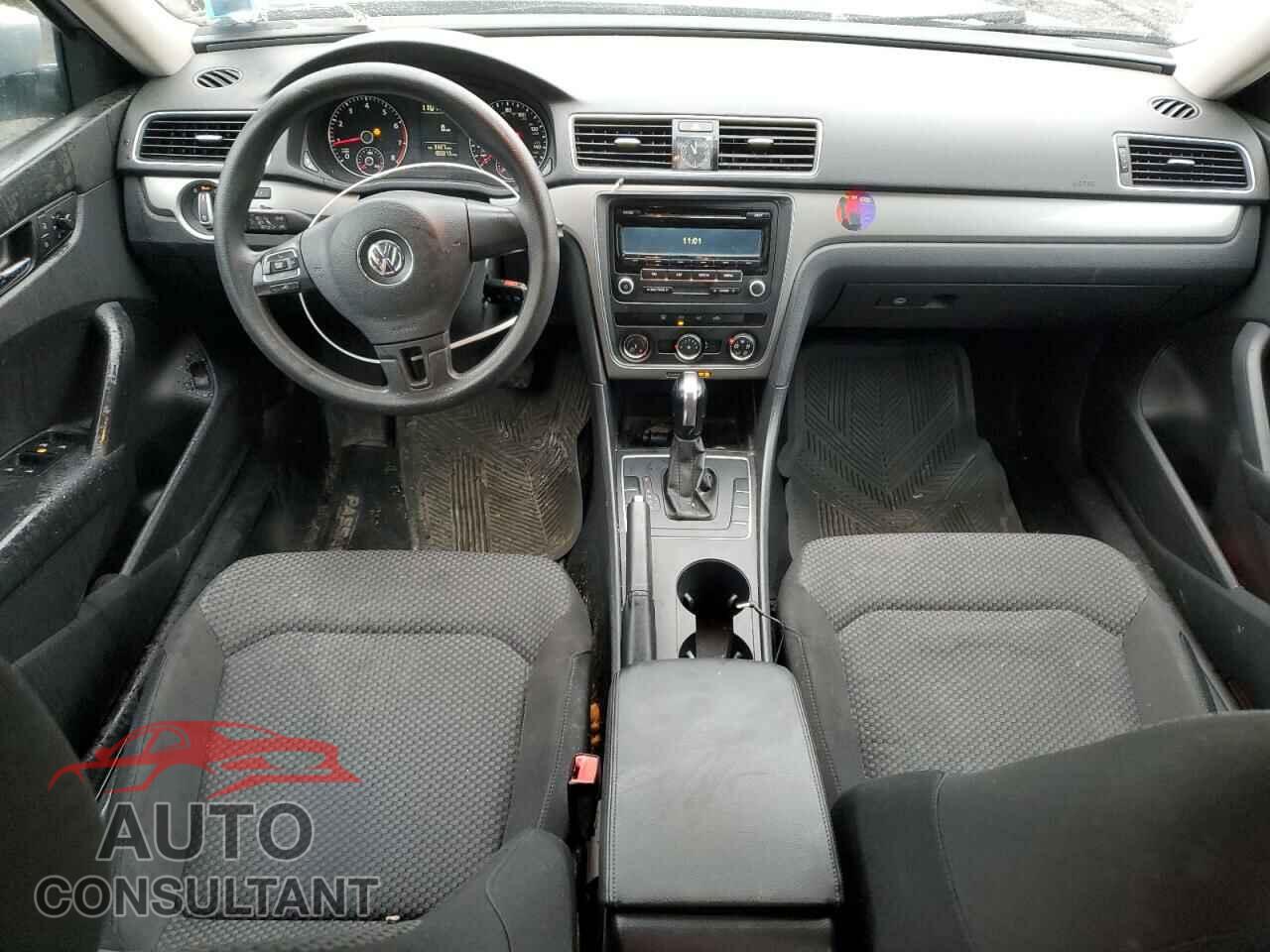 VOLKSWAGEN PASSAT 2013 - 1VWAP7A32DC026456