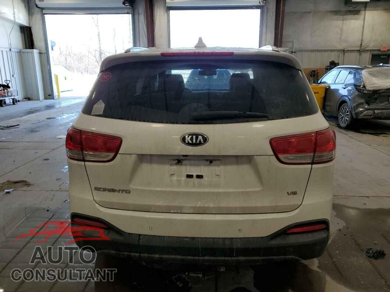 KIA SORENTO 2016 - 5XYPGDA59GG079653