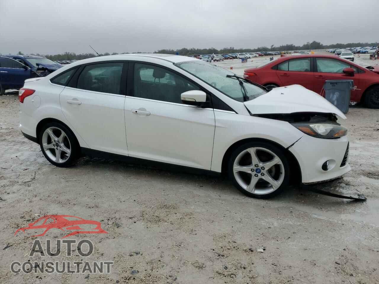 FORD FOCUS 2012 - 1FAHP3J28CL300670