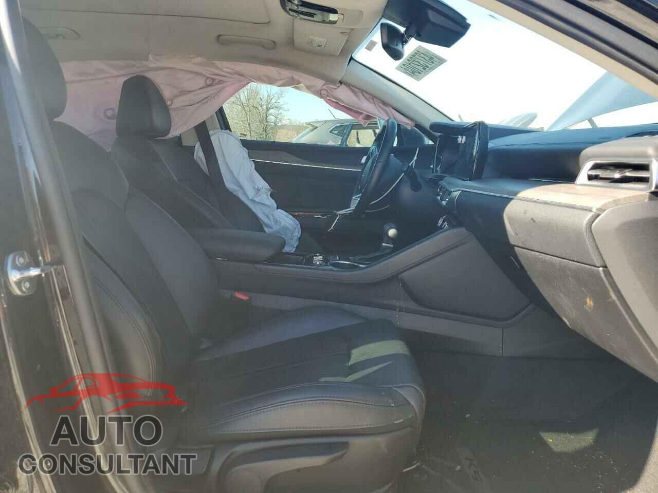 KIA K5 2023 - 5XXG34J23PG202806