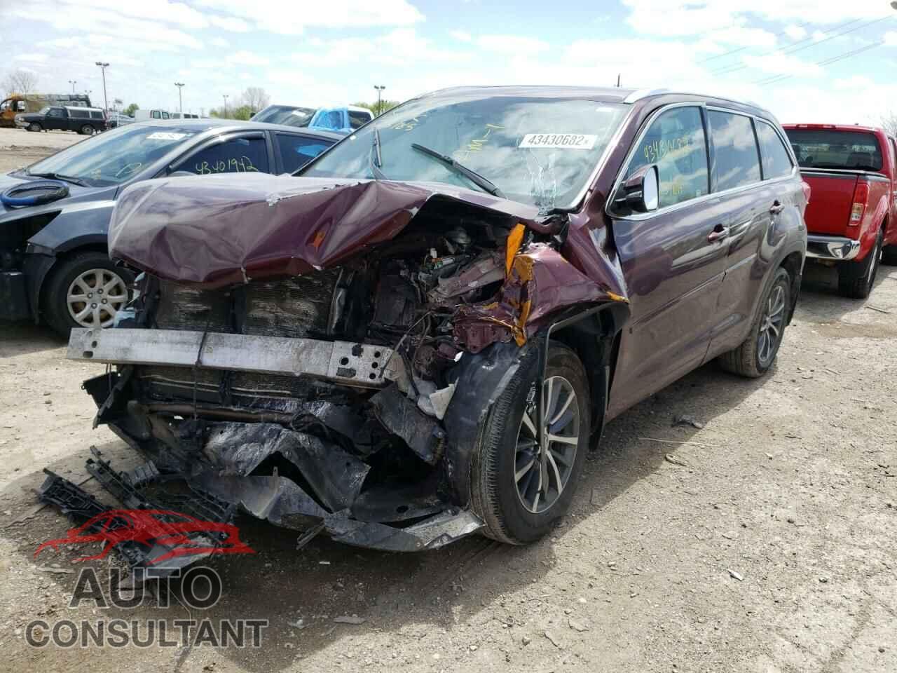 TOYOTA HIGHLANDER 2018 - 5TDJZRFH6JS823185