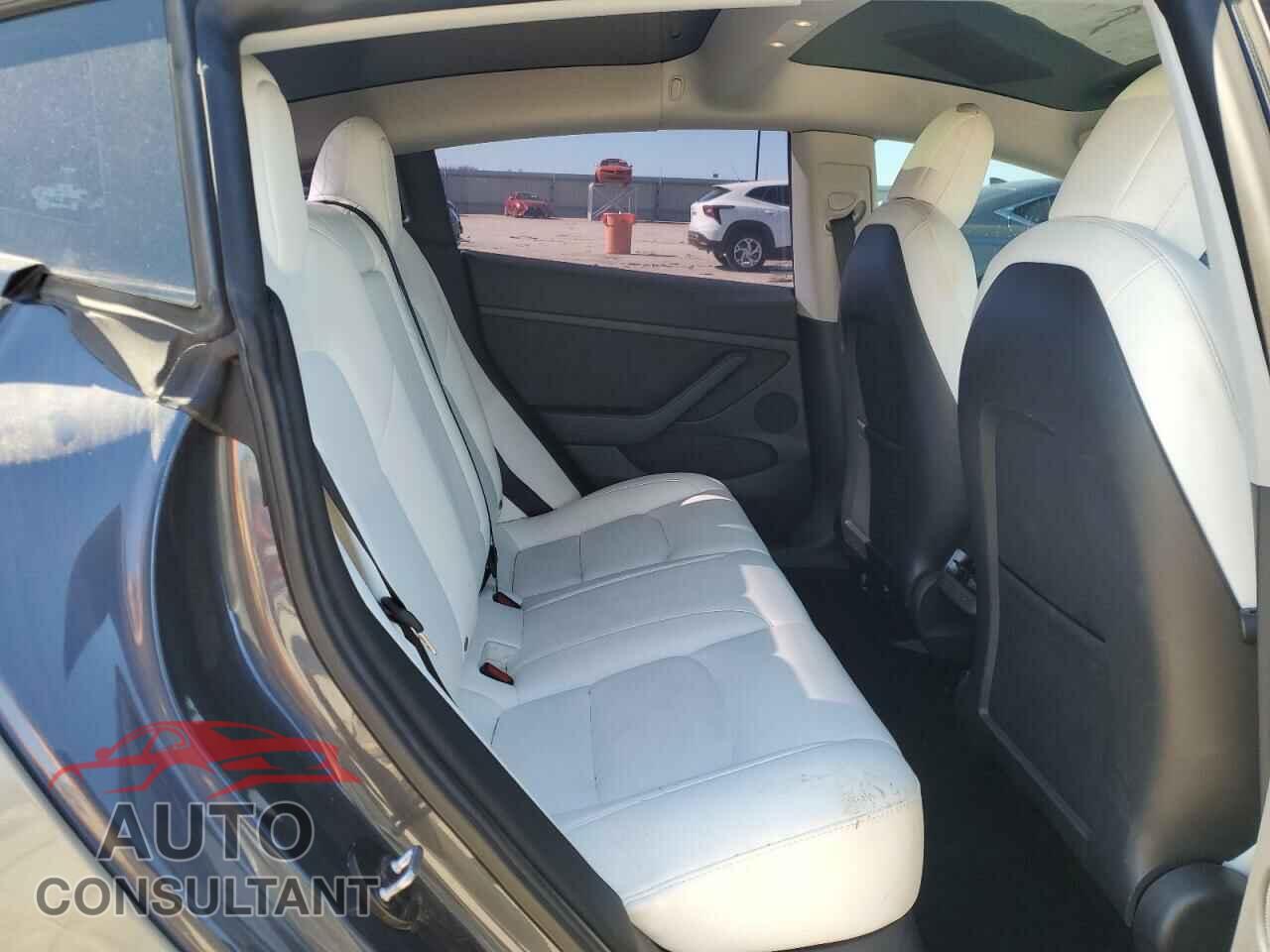TESLA MODEL 3 2022 - 5YJ3E1EA5NF124425