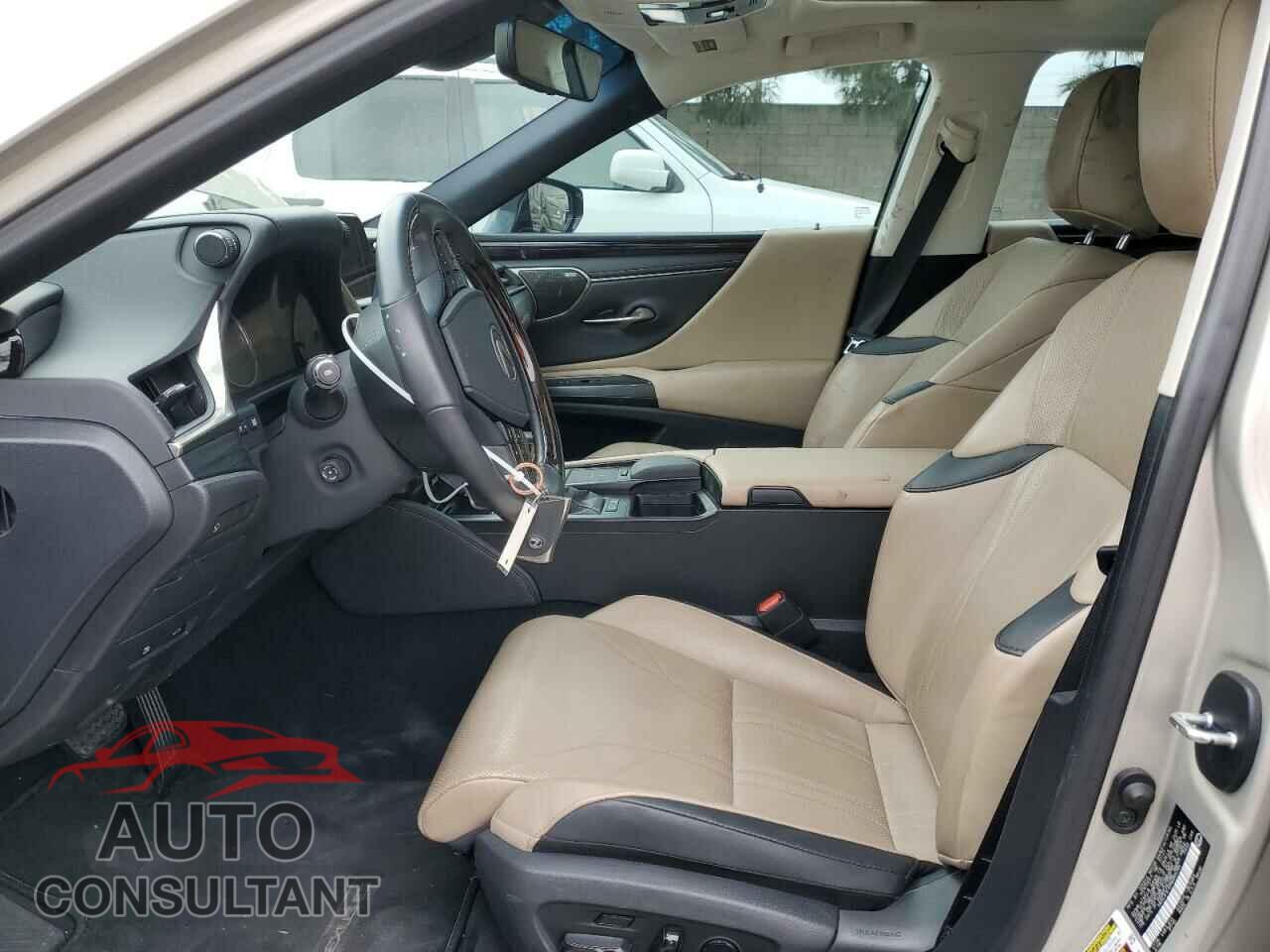 LEXUS ES300 2021 - 58AEA1C12MU005765
