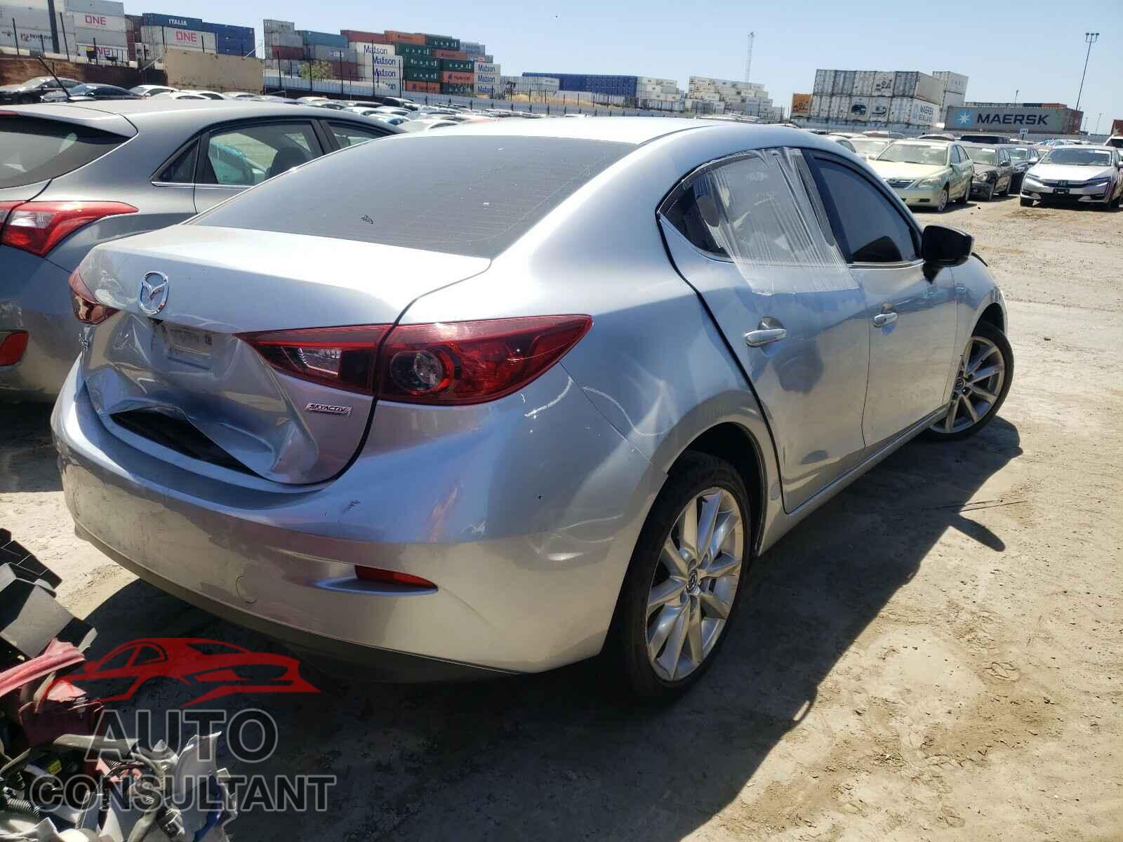 MAZDA 3 2017 - 3MZBN1V71HM120868