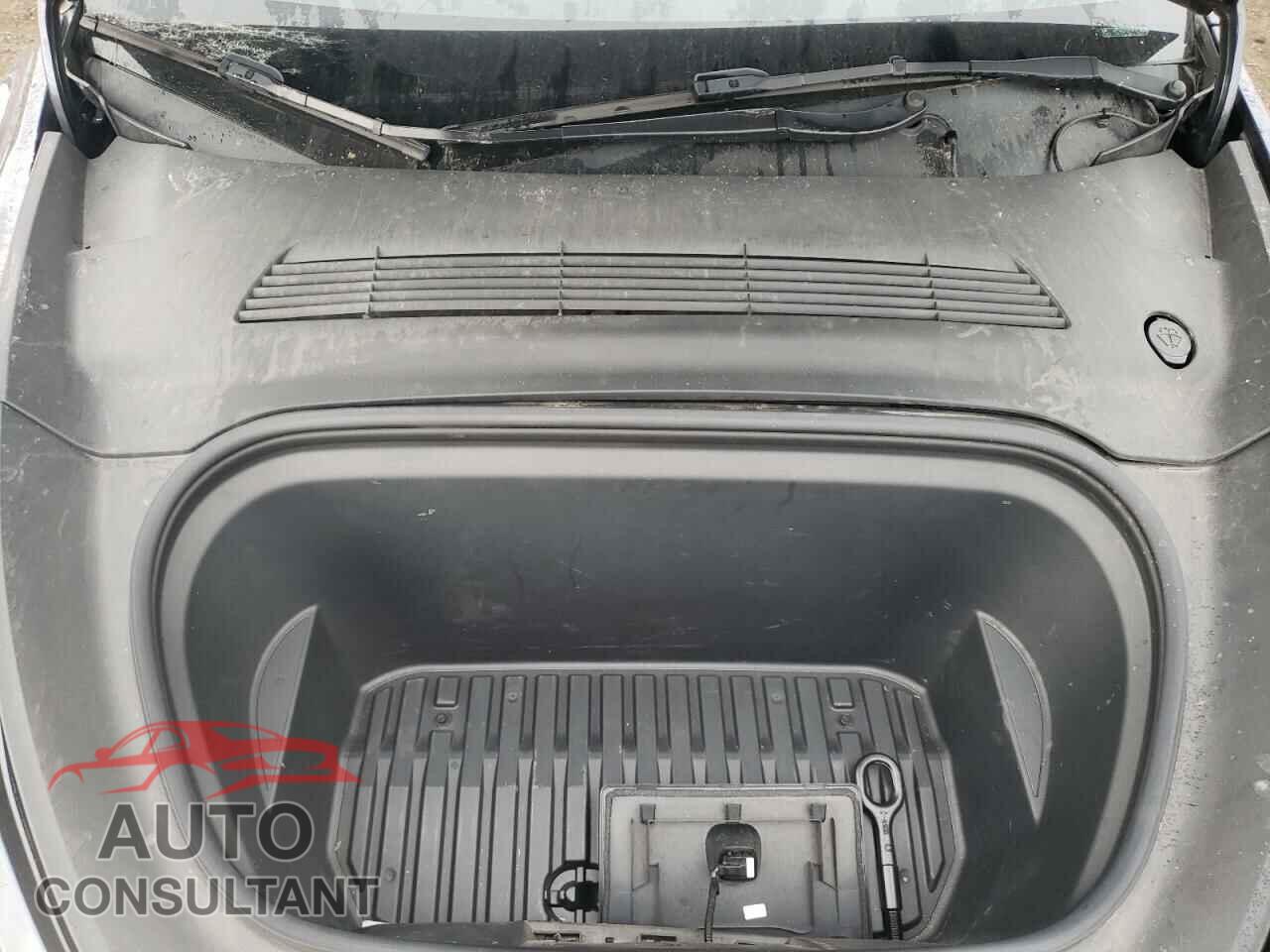 TESLA MODEL Y 2021 - 5YJYGAEE2MF274428