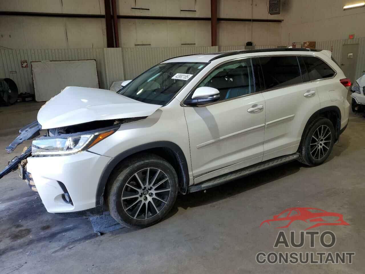 TOYOTA HIGHLANDER 2017 - 5TDKZRFH3HS517396