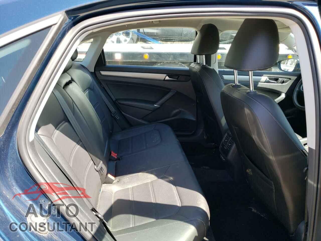 VOLKSWAGEN PASSAT 2021 - 1VWSA7A32MC003247