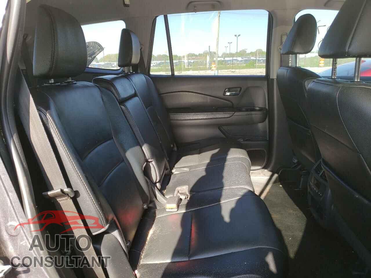 HONDA PILOT 2016 - 5FNYF5H62GB035075