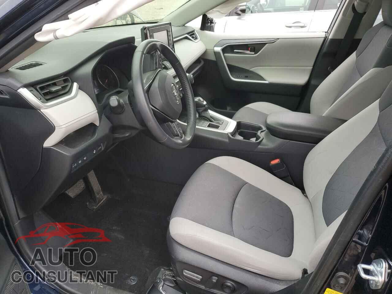 TOYOTA RAV4 2021 - JTMP1RFV5MD532152