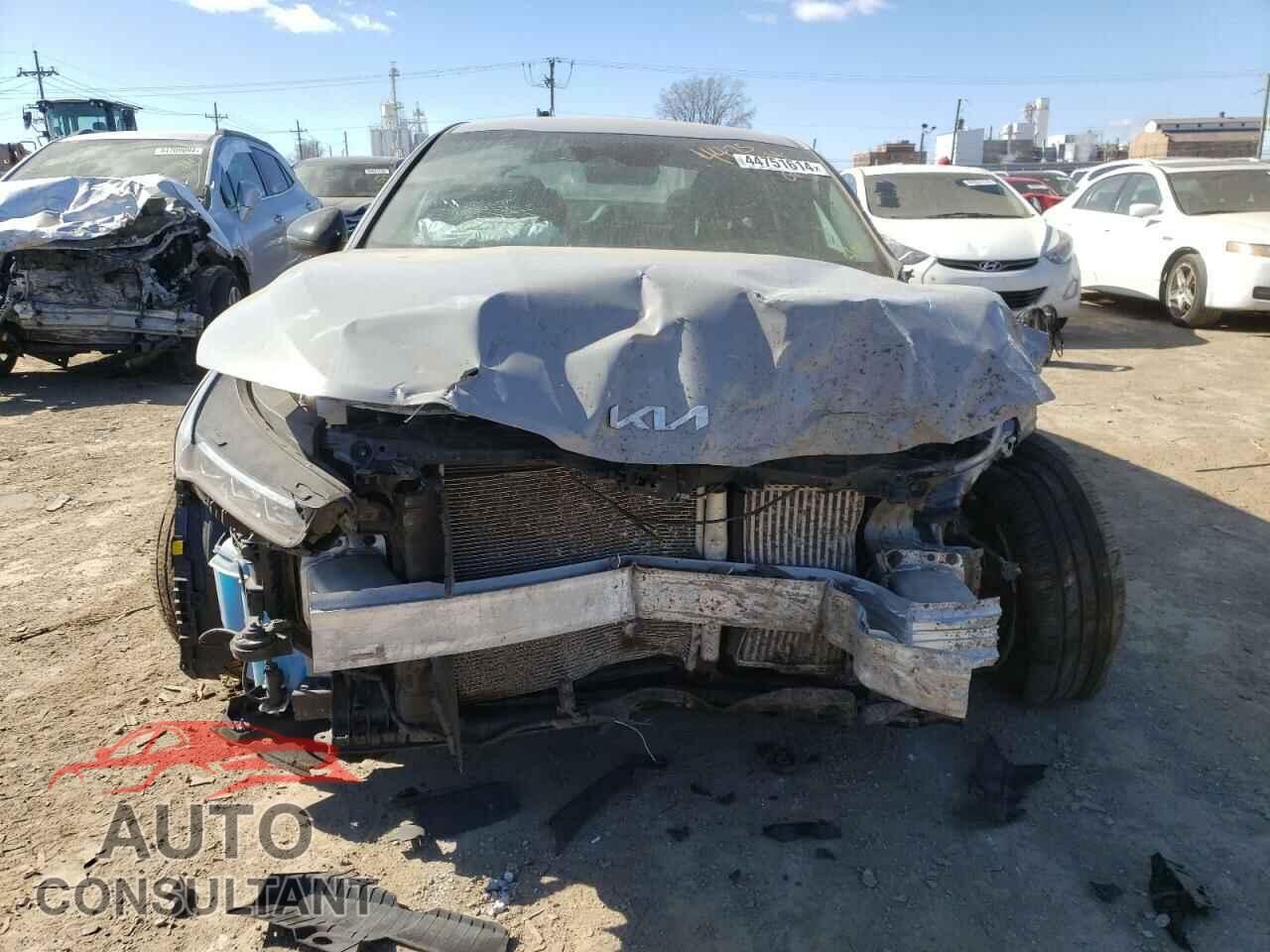 KIA K5 2023 - 5XXG64J25PG201468
