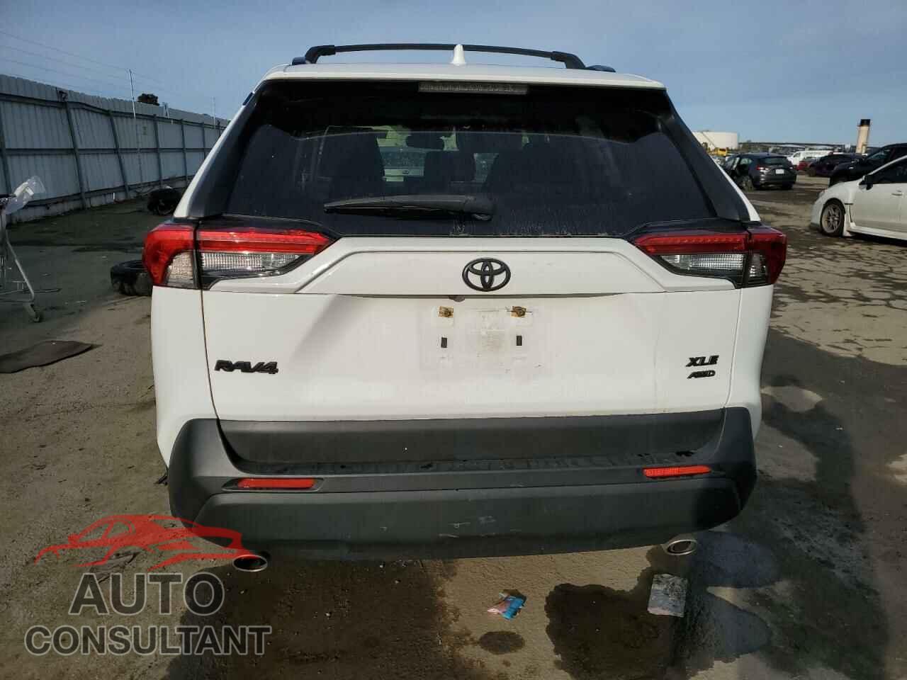 TOYOTA RAV4 2020 - JTMP1RFV9LD063467