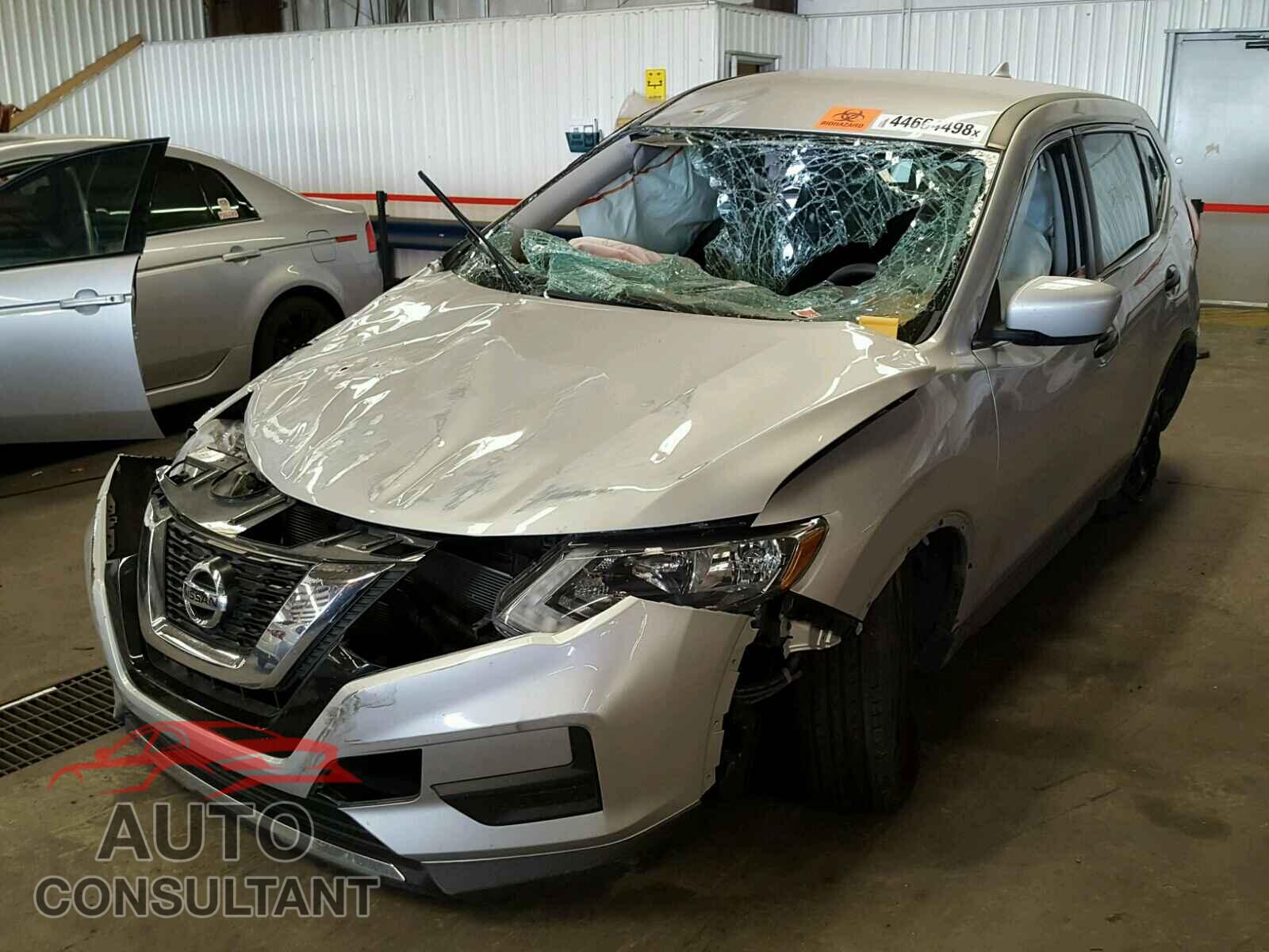 NISSAN ROGUE S 2017 - KNMAT2MT2HP563940