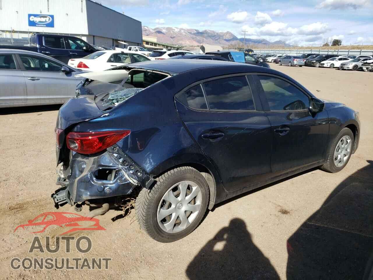 MAZDA 3 2018 - 3MZBN1U76JM230435