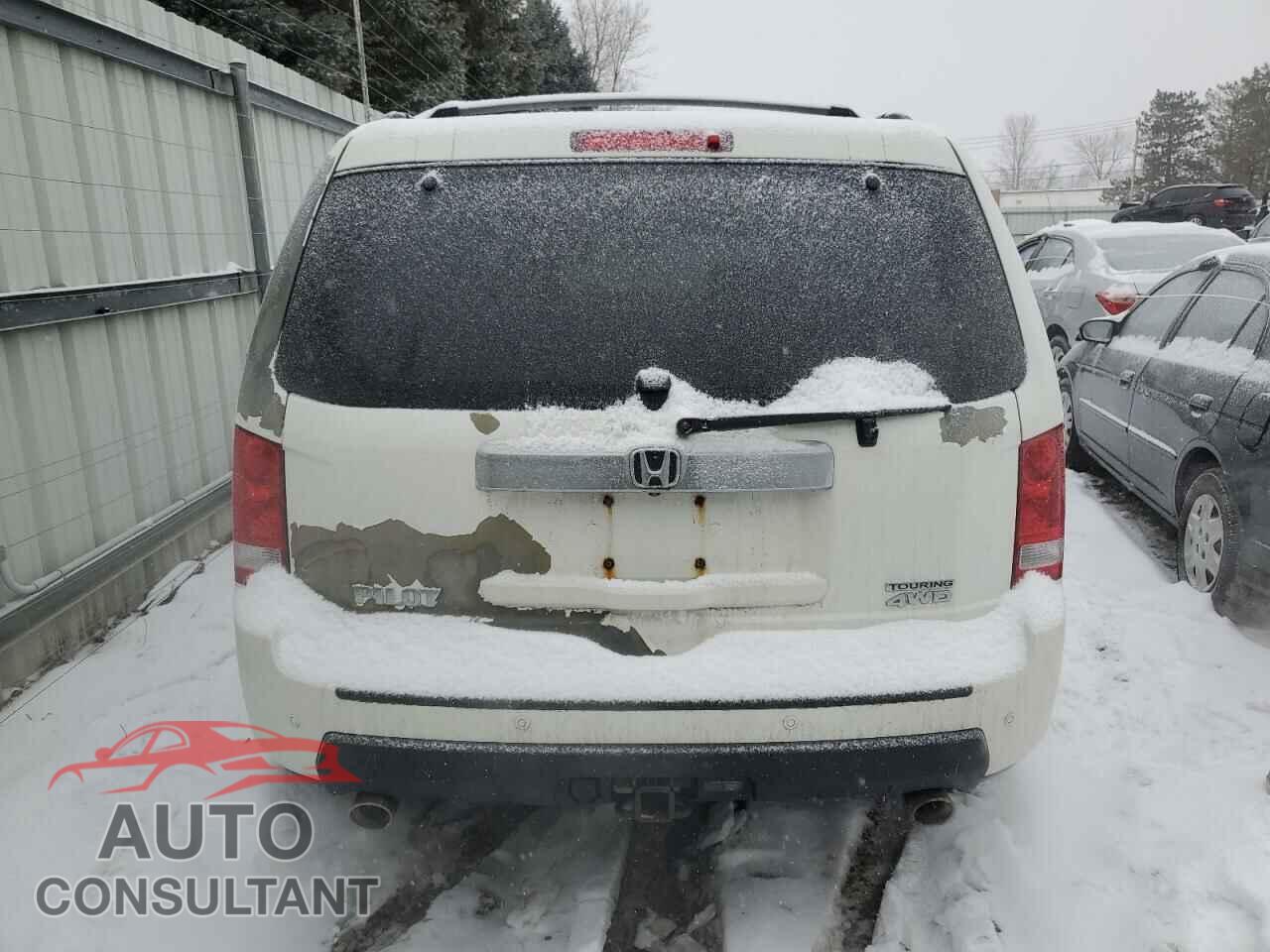 HONDA PILOT 2011 - 5FNYF4H92BB066243