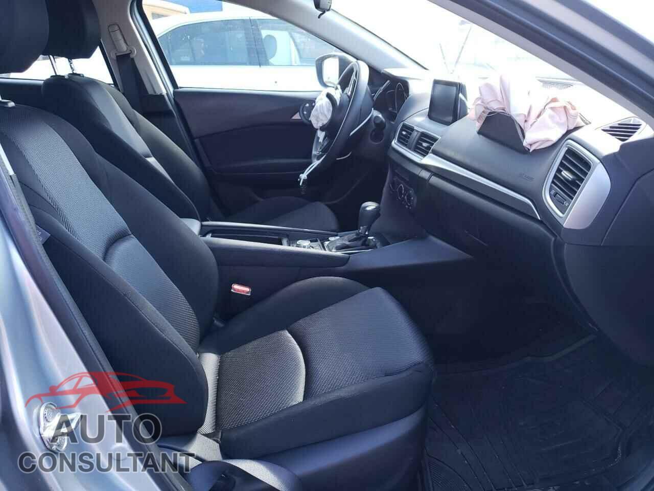 MAZDA 3 2018 - 3MZBN1K73JM180872