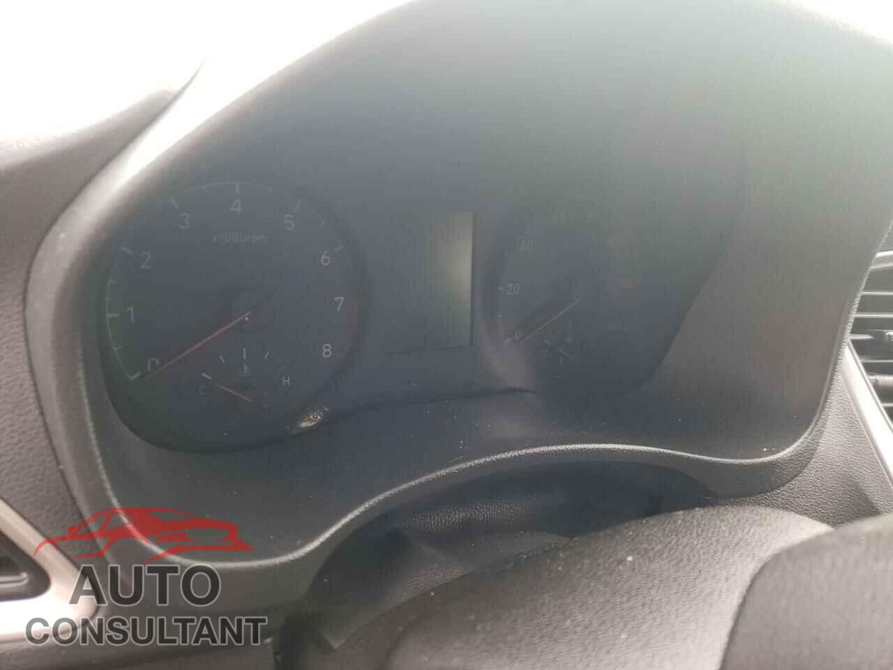 HYUNDAI ACCENT 2019 - 3KPC24A30KE052908