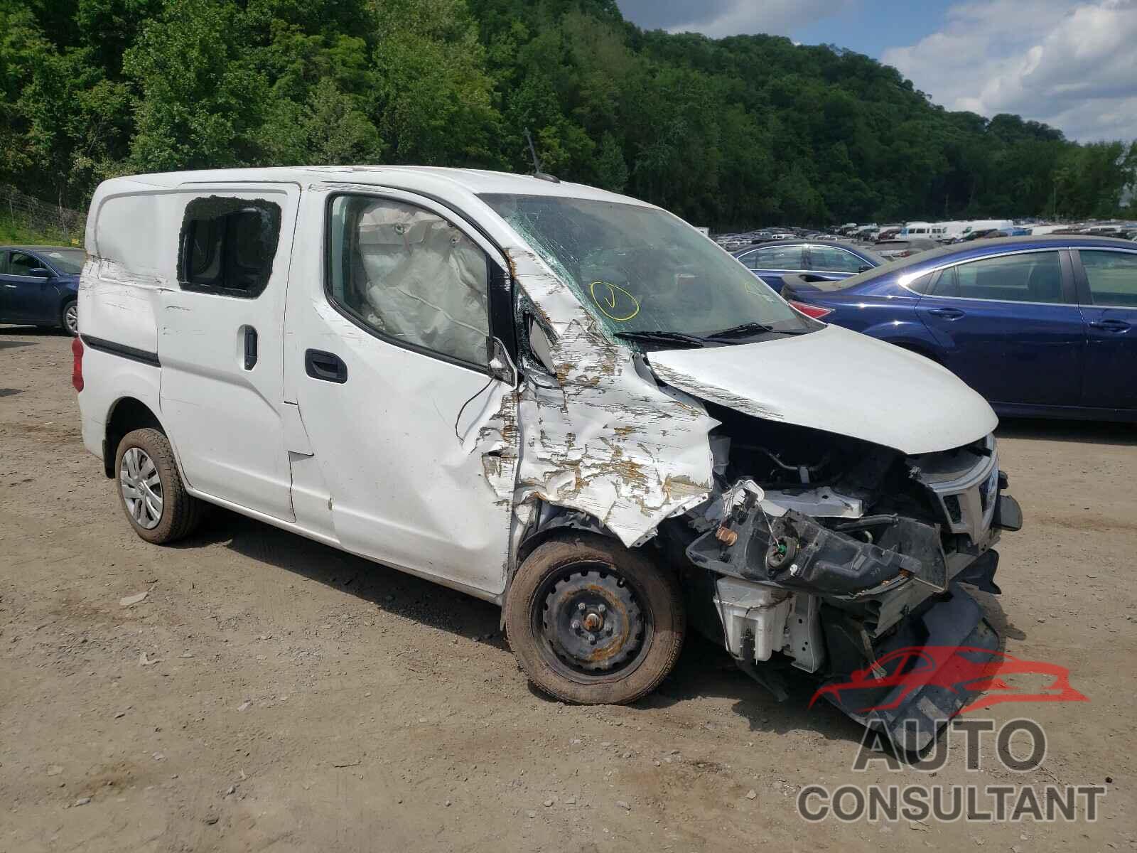 NISSAN NV 2017 - 3N6CM0KN5HK716324