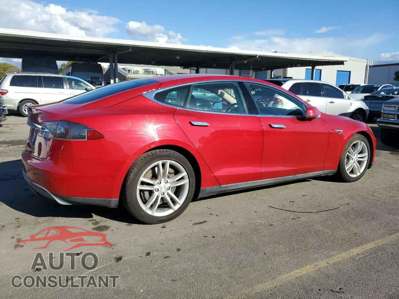 TESLA MODEL S 2013 - 5YJSA1AC7DFP10539