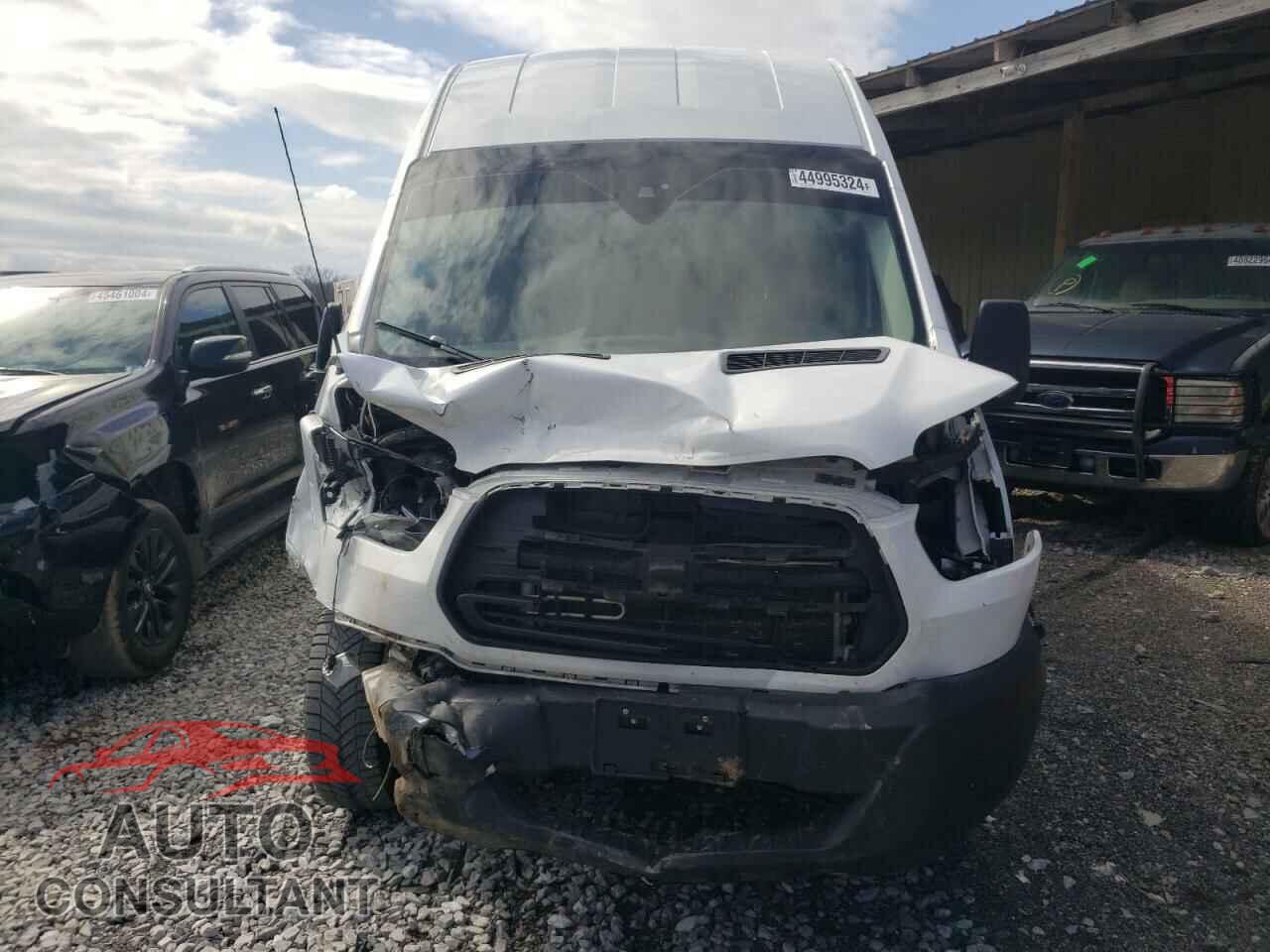 FORD TRANSIT 2019 - 1FTYR2XM5KKA60828