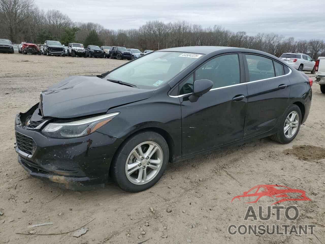 CHEVROLET CRUZE 2018 - 1G1BE5SM9J7116709