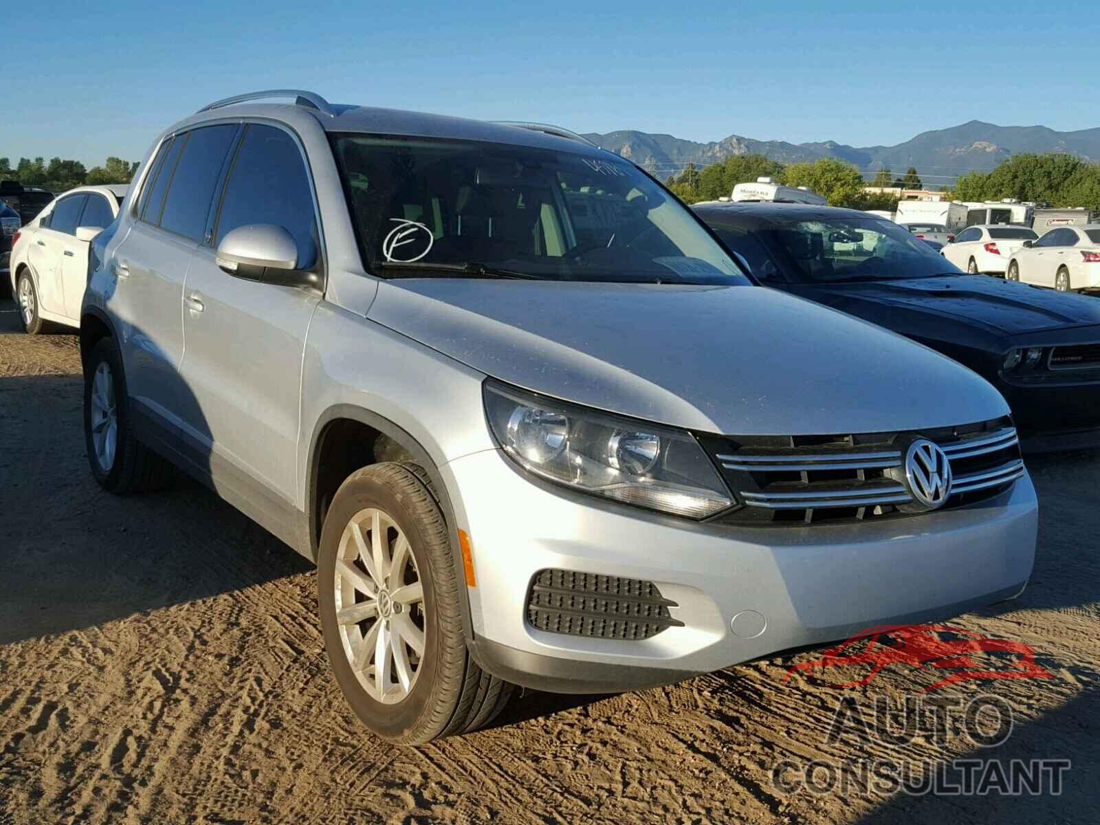 VOLKSWAGEN TIGUAN WOLFSBURG 2017 - WVGRV7AX9HK021213