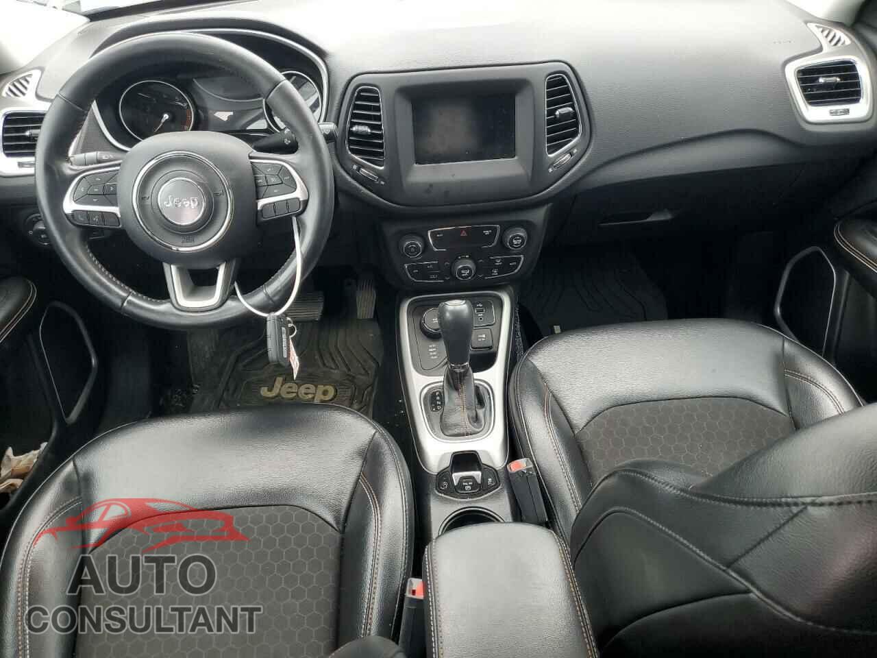 JEEP COMPASS 2018 - 3C4NJDBB5JT360894
