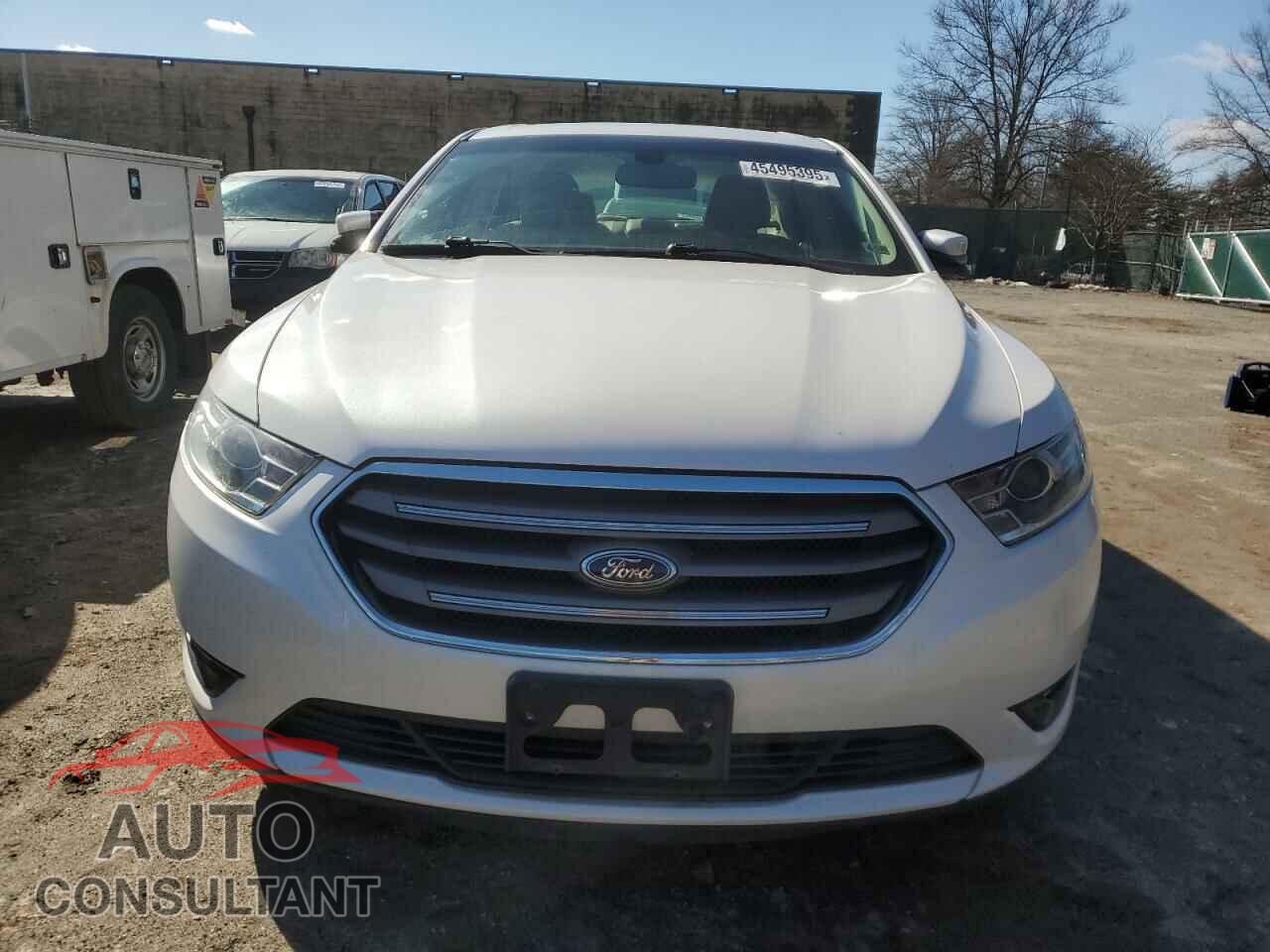 FORD TAURUS 2018 - 1FAHP2H86JG111137