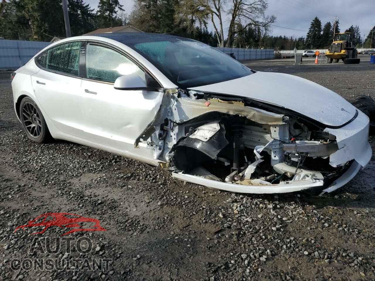 TESLA MODEL 3 2024 - 5YJ3E1EA4RF745841