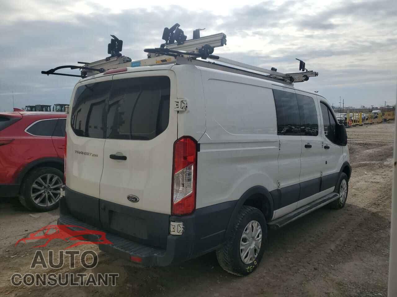 FORD TRANSIT 2016 - 1FTYR1ZM1GKA90813