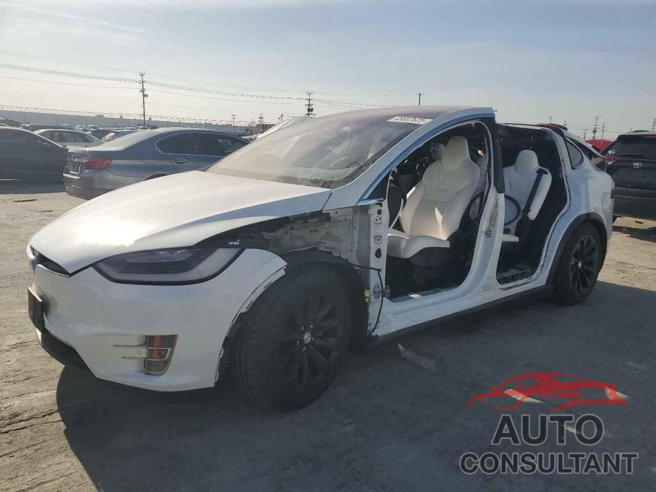 TESLA MODEL X 2018 - 5YJXCDE27JF105211