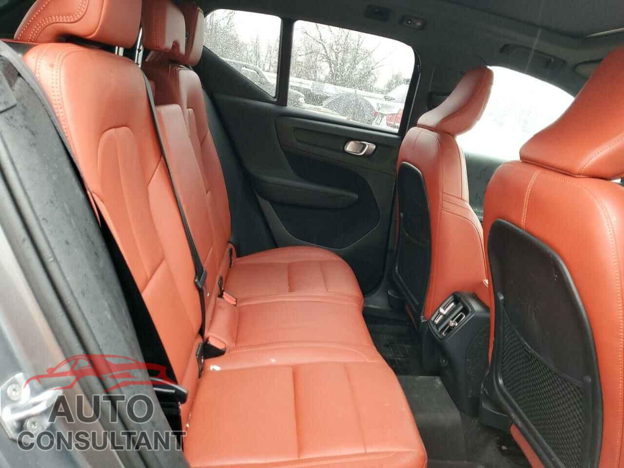 VOLVO XC40 2019 - YV4162UK2K2050431