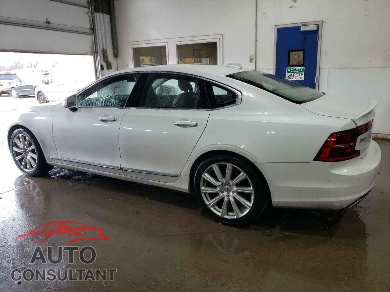VOLVO S90 2017 - YV1A22ML8H1011133