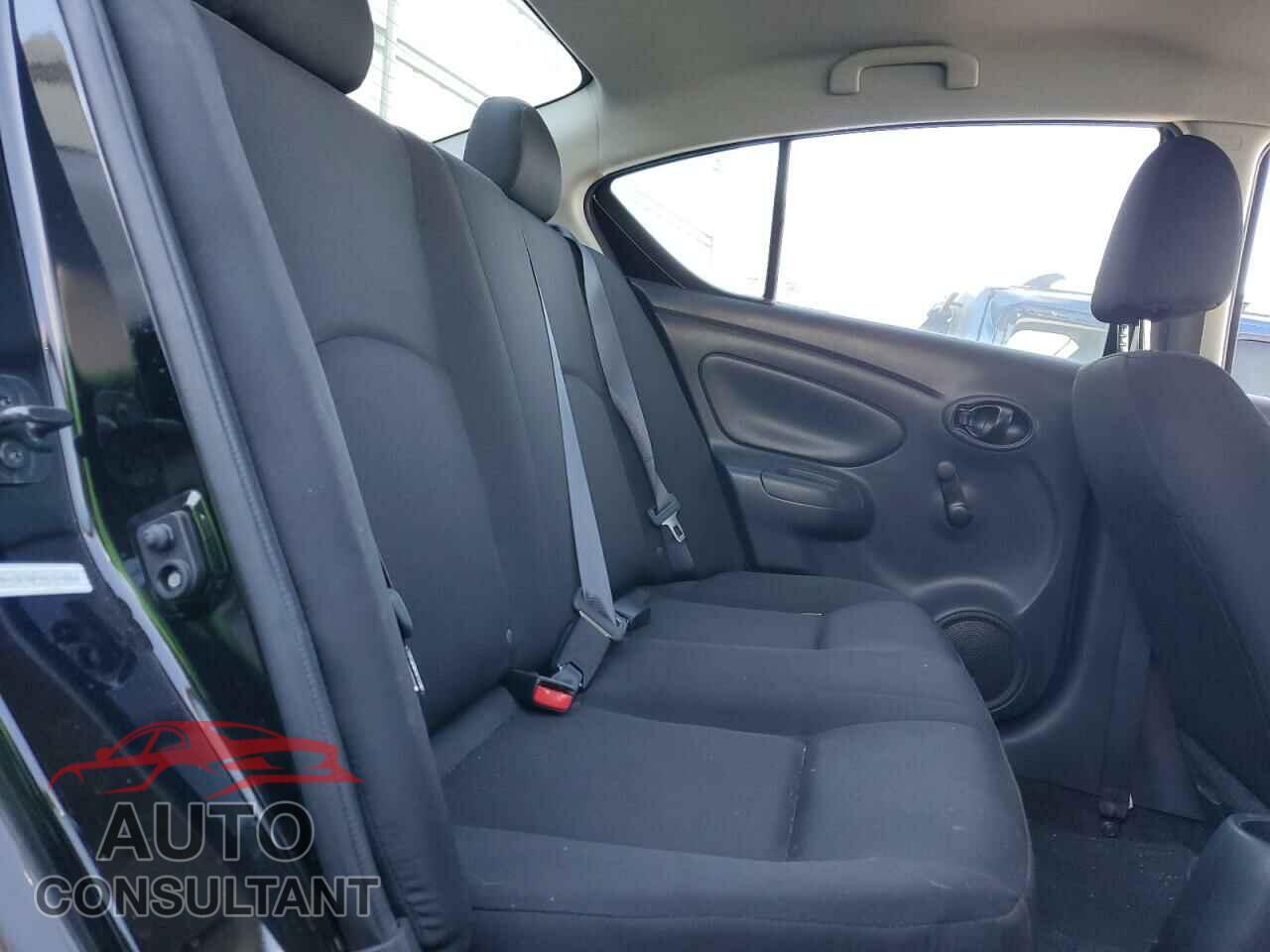 NISSAN VERSA 2019 - 3N1CN7AP3KL876654