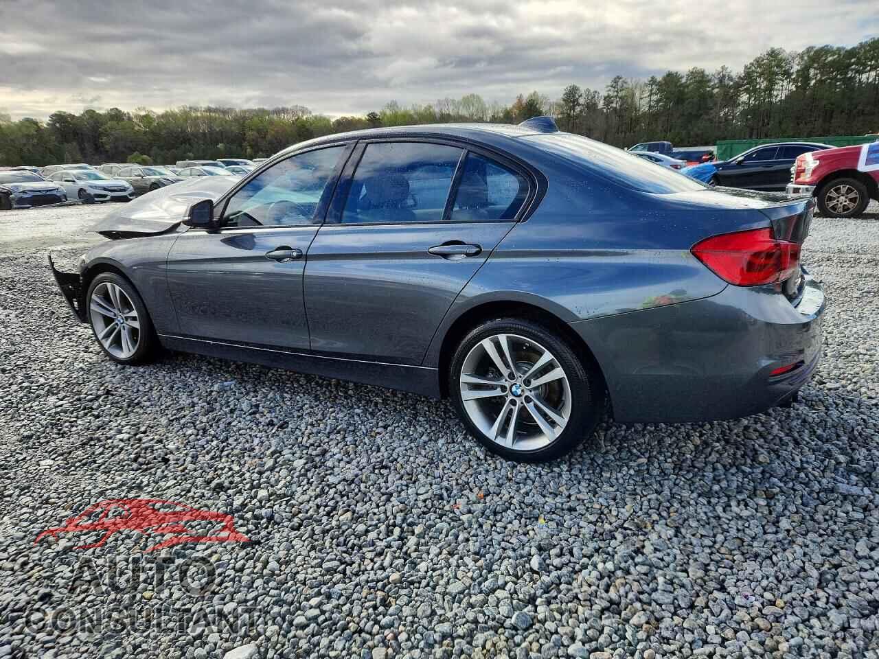 BMW 3 SERIES 2016 - WBA8E9G51GNT88618