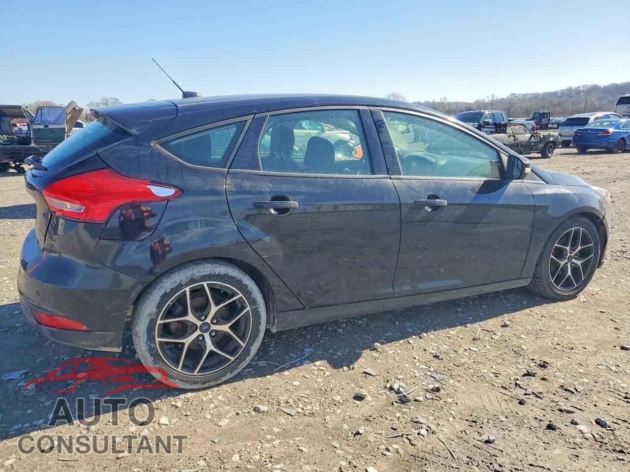 FORD FOCUS 2017 - 1FADP3M28HL252685