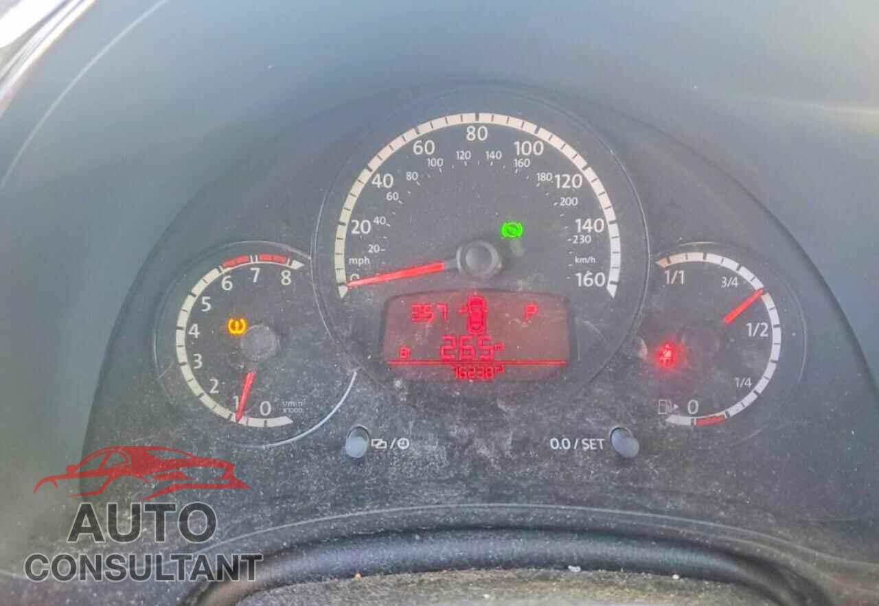 VOLKSWAGEN BEETLE 2014 - 3VWFP7AT7EM621339