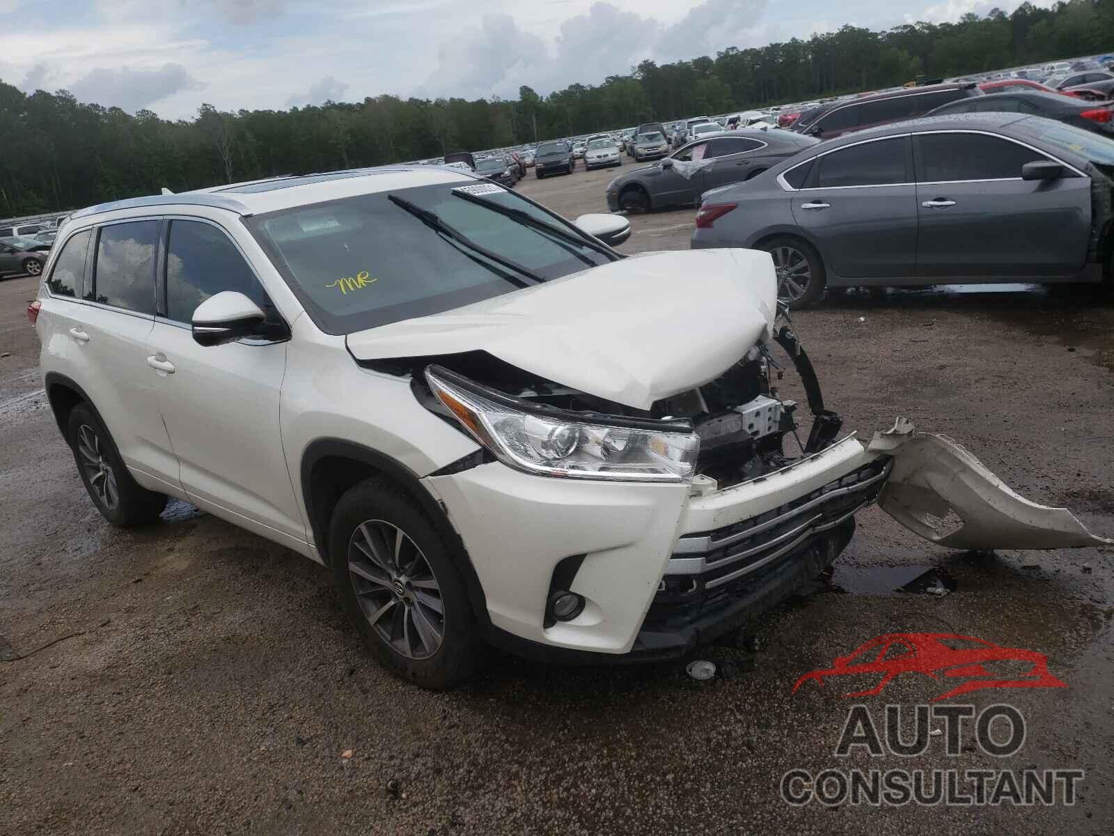 TOYOTA HIGHLANDER 2018 - 5TDKZRFH0JS546201