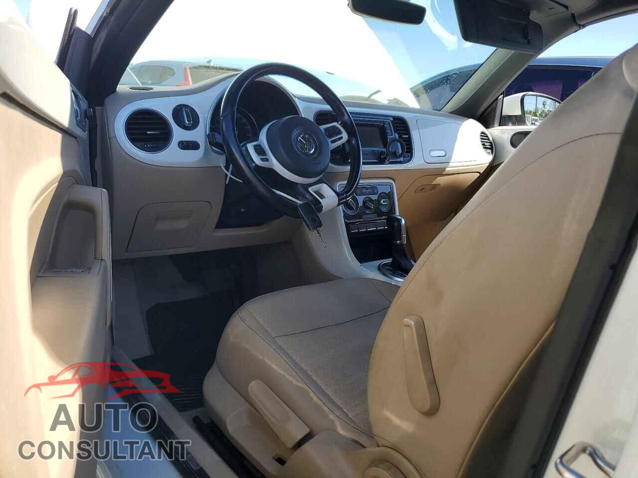 VOLKSWAGEN BEETLE 2017 - 3VW517AT7HM814513