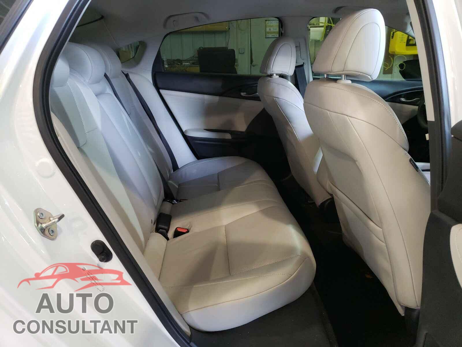 HONDA INSIGHT 2020 - 19XZE4F96LE001574