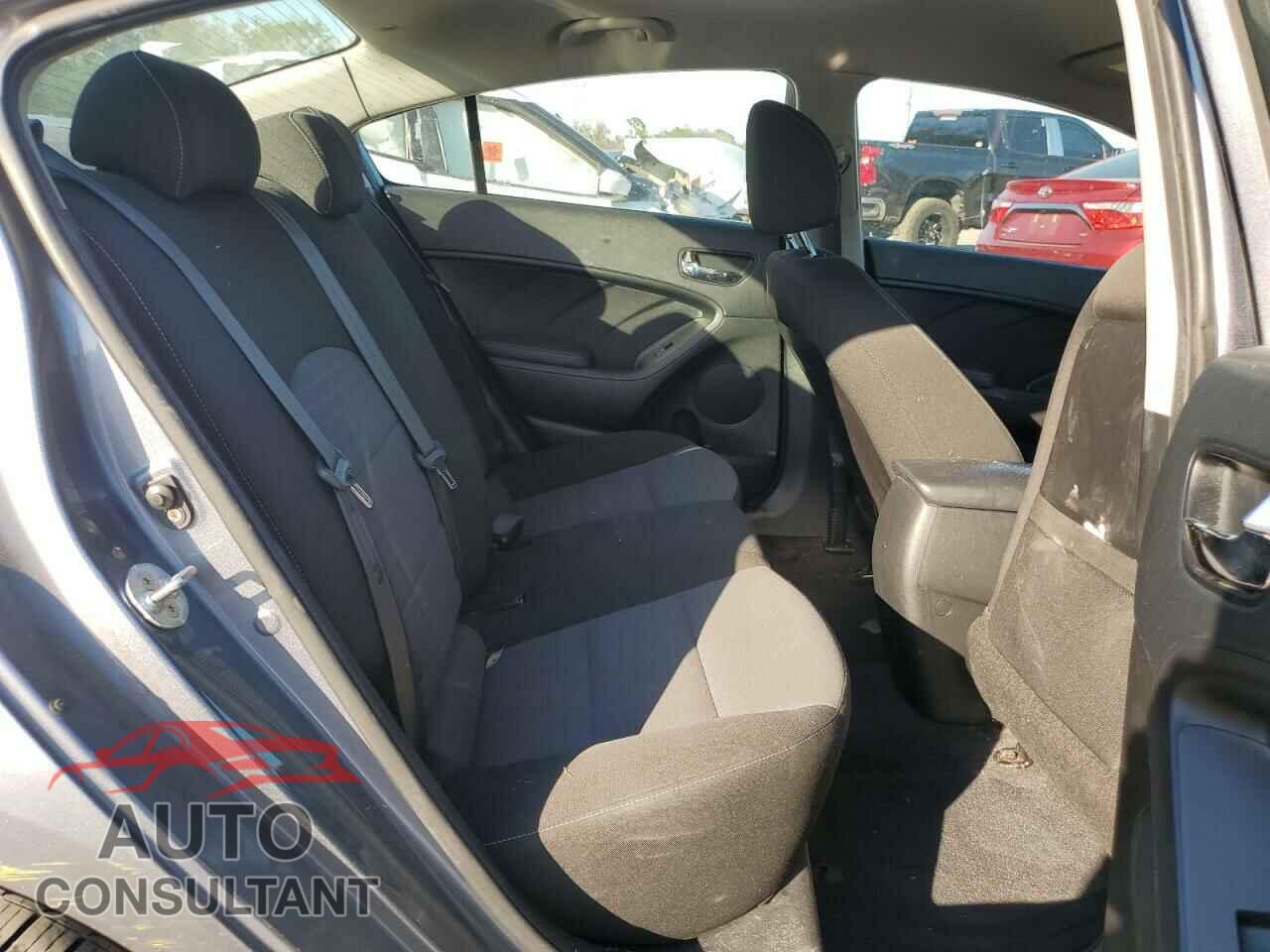 KIA FORTE 2017 - 3KPFL4A77HE104380