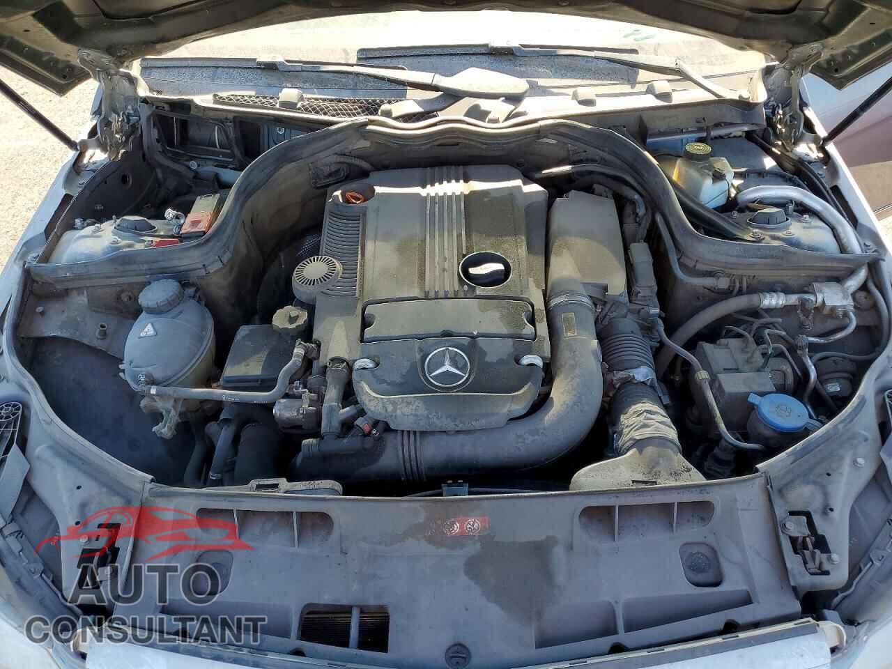 MERCEDES-BENZ C-CLASS 2014 - WDDGF4HB5EG237114