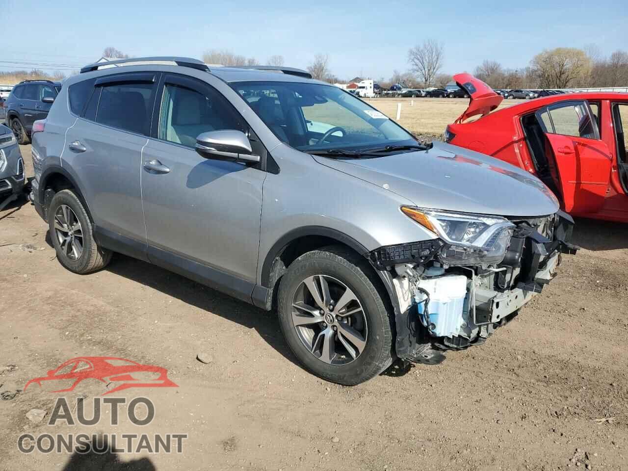 TOYOTA RAV4 2018 - 2T3RFREV2JW749393