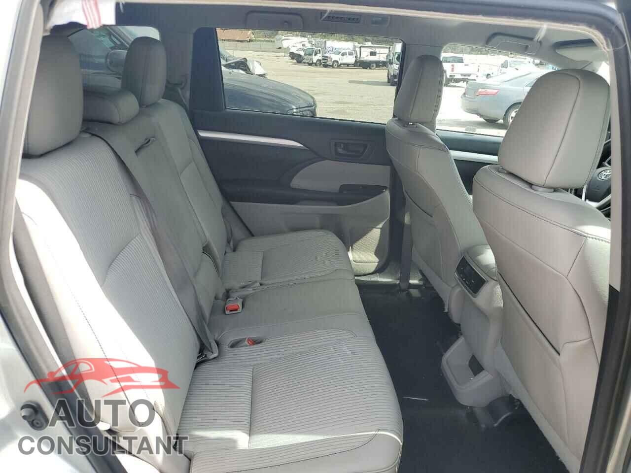 TOYOTA HIGHLANDER 2017 - 5TDZZRFH3HS192585