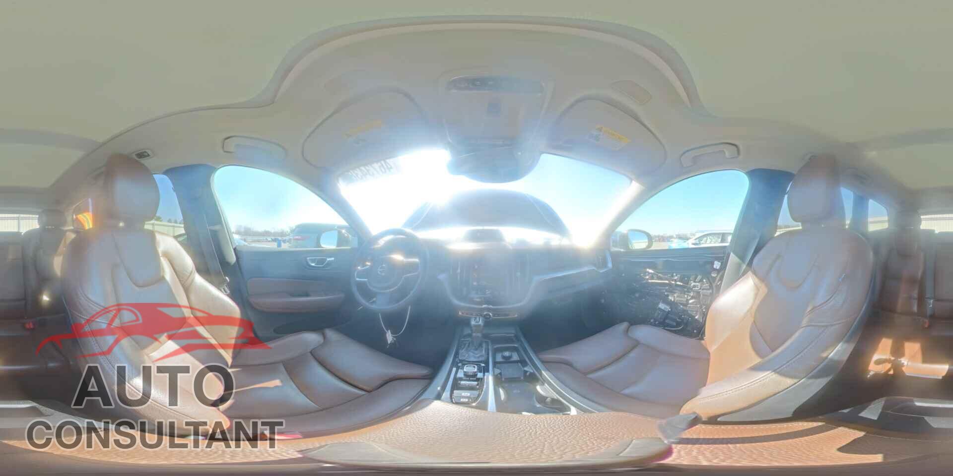 VOLVO XC60 2019 - LYV102RK0KB298043