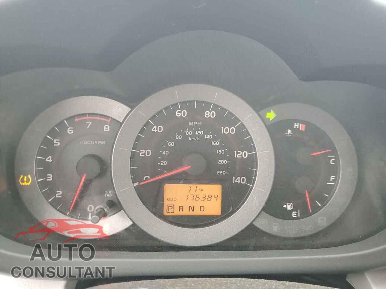 TOYOTA RAV4 2011 - JTMBF4DV2BD041455