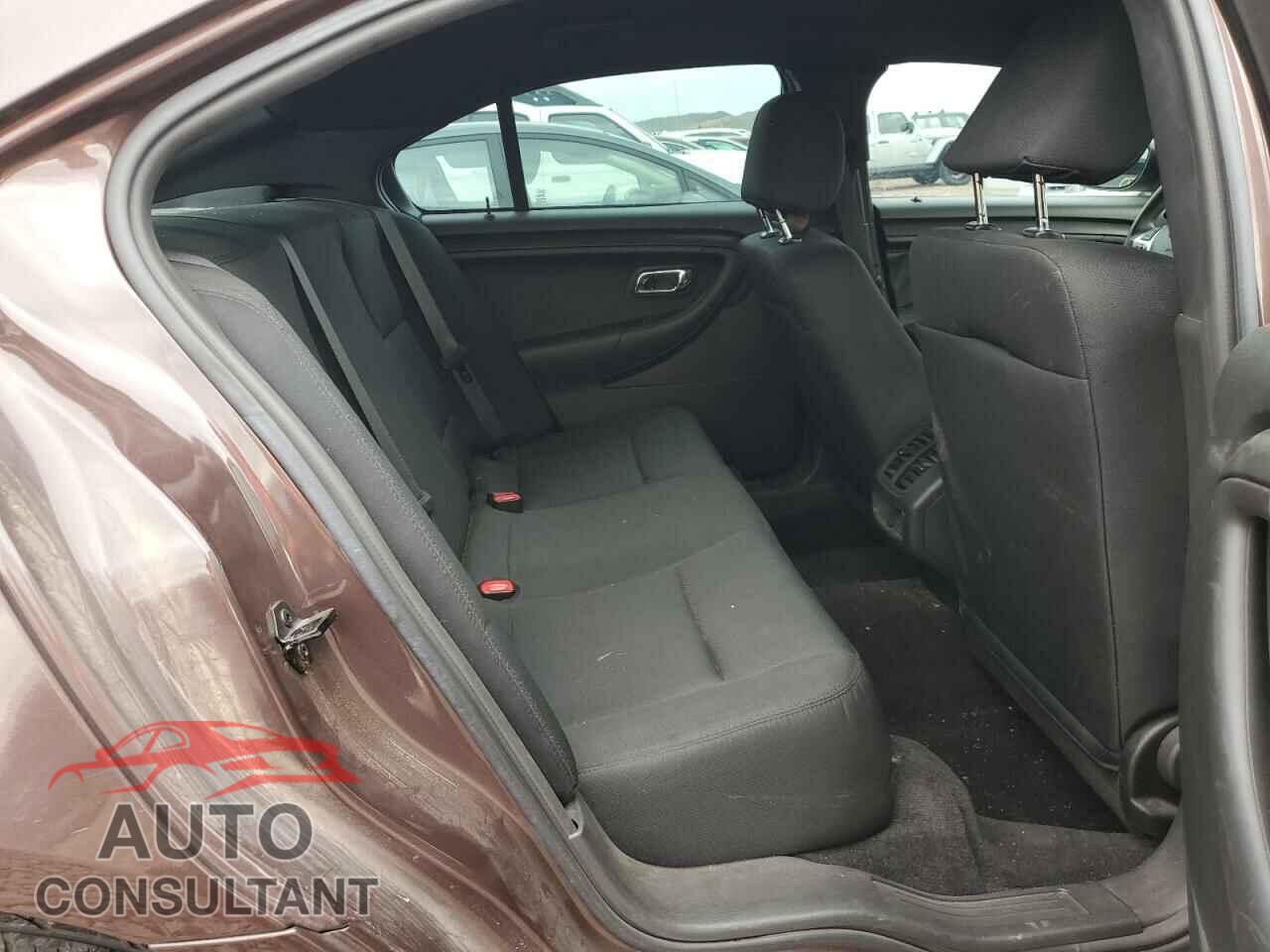 FORD TAURUS 2018 - 1FAHP2L80JG105910