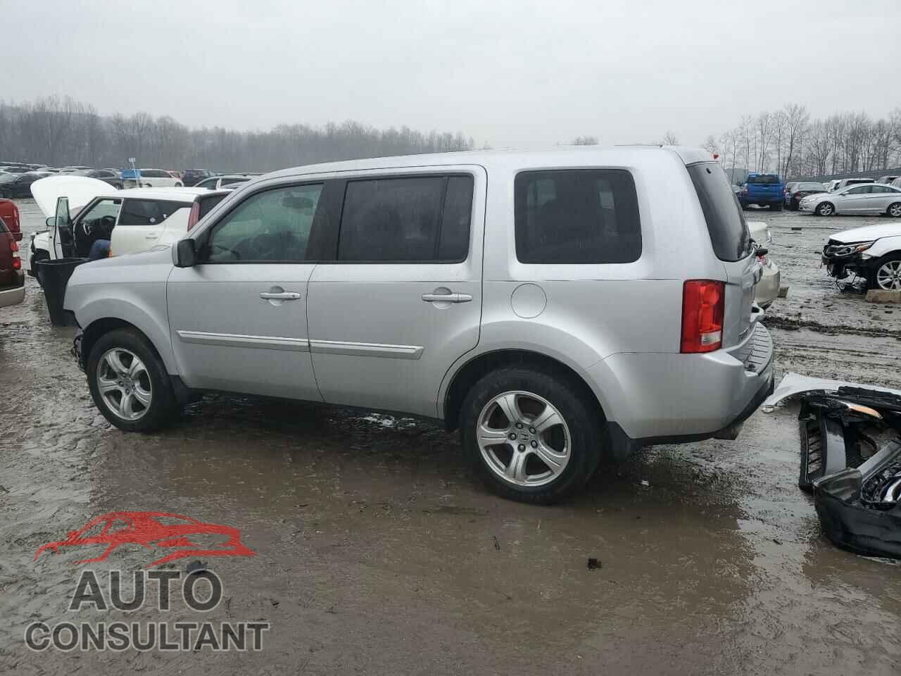 HONDA PILOT 2015 - 5FNYF4H55FB021624