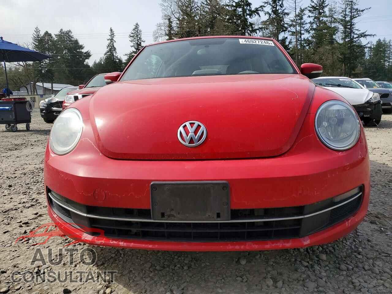 VOLKSWAGEN BEETLE 2015 - 3VW5A7AT7FM820051